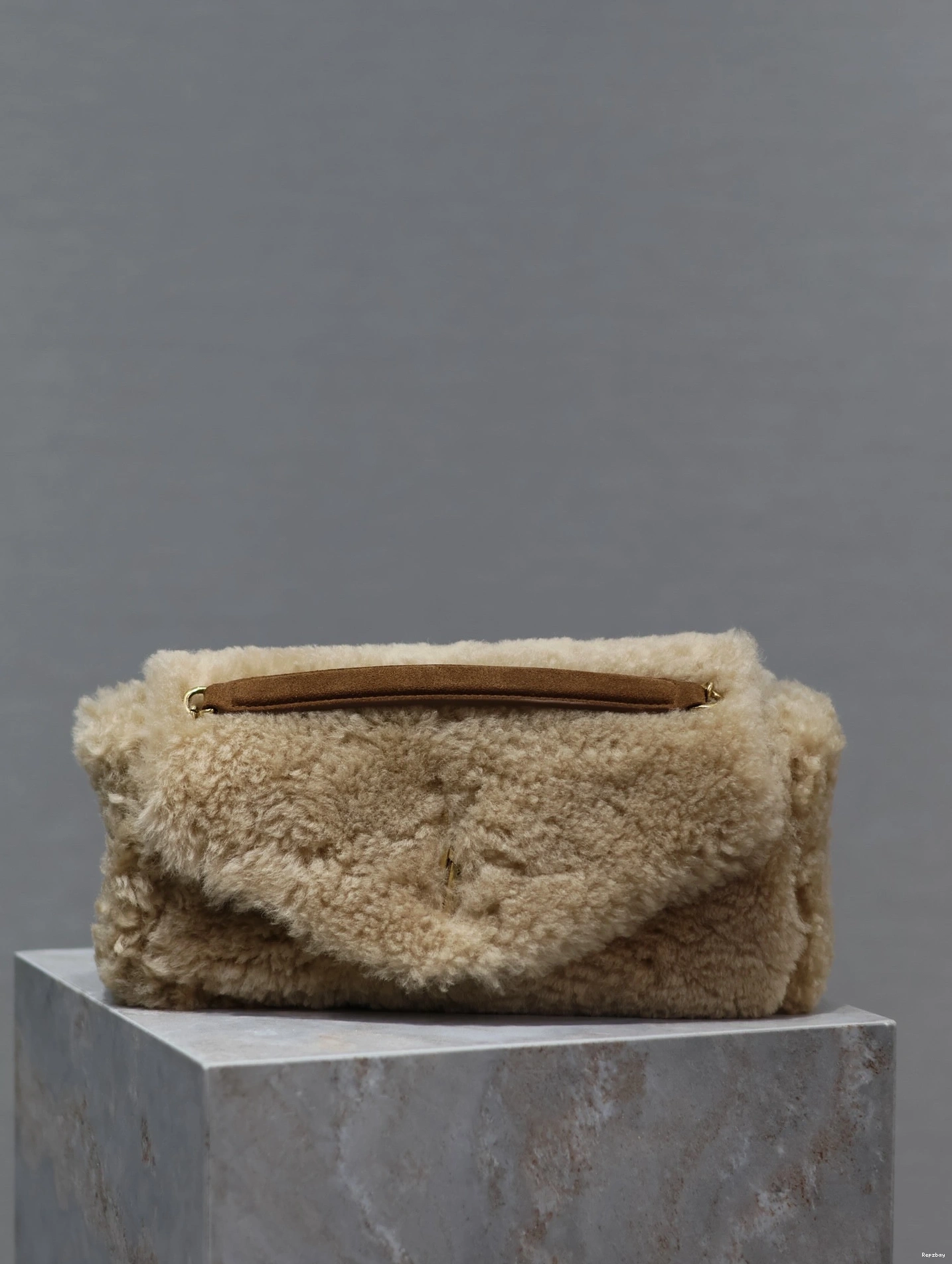 Rep ladies REP YSL SHEARLING CALYPSO IN 0823